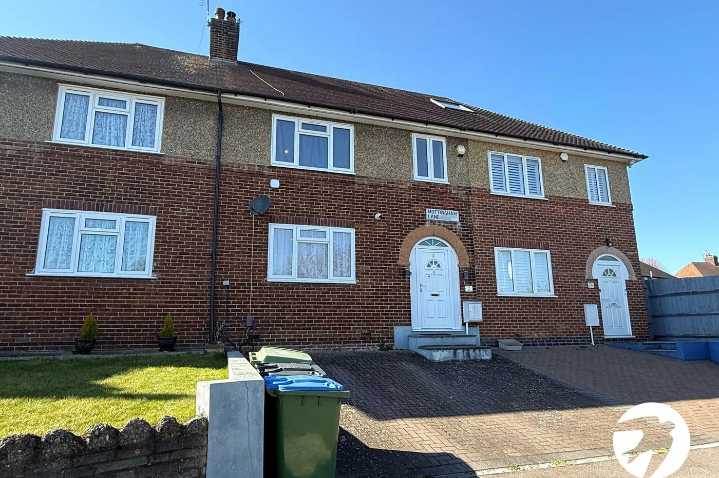3 bedroom house for sale in London | Robinson Jackson