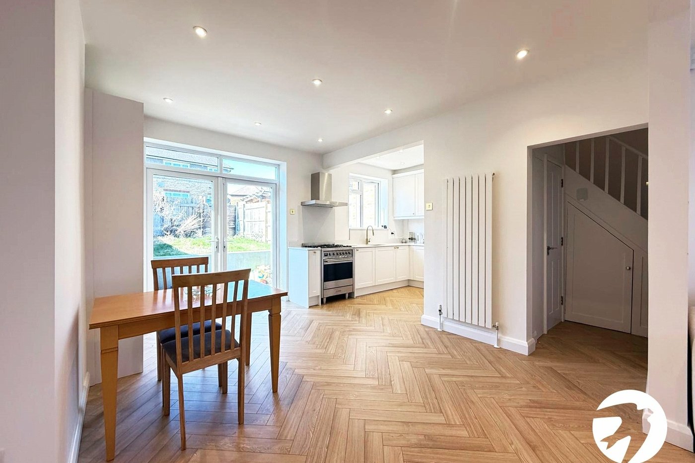 3 bedroom house for sale in London | Robinson Jackson