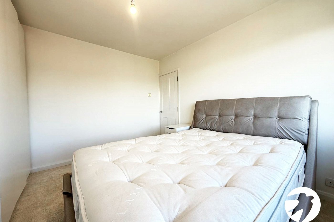 3 bedroom house for sale in London | Robinson Jackson