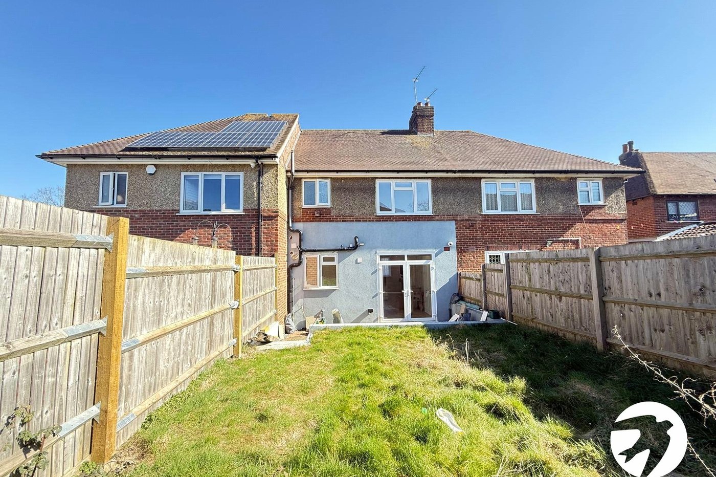 3 bedroom house for sale in London | Robinson Jackson