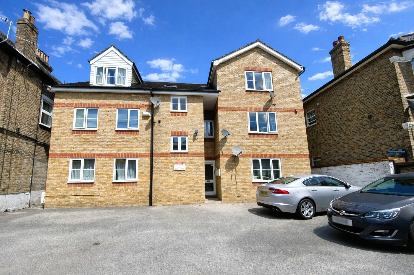 2 bedroom property for sale in Lewisham | Robinson Jackson