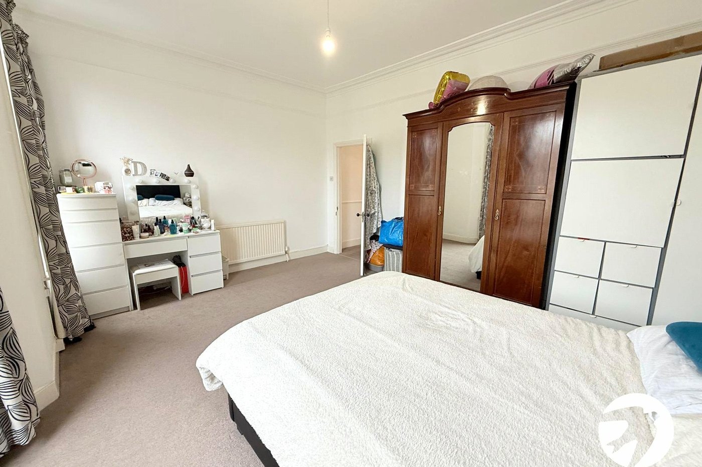 4 bedroom house for sale in London | Robinson Jackson