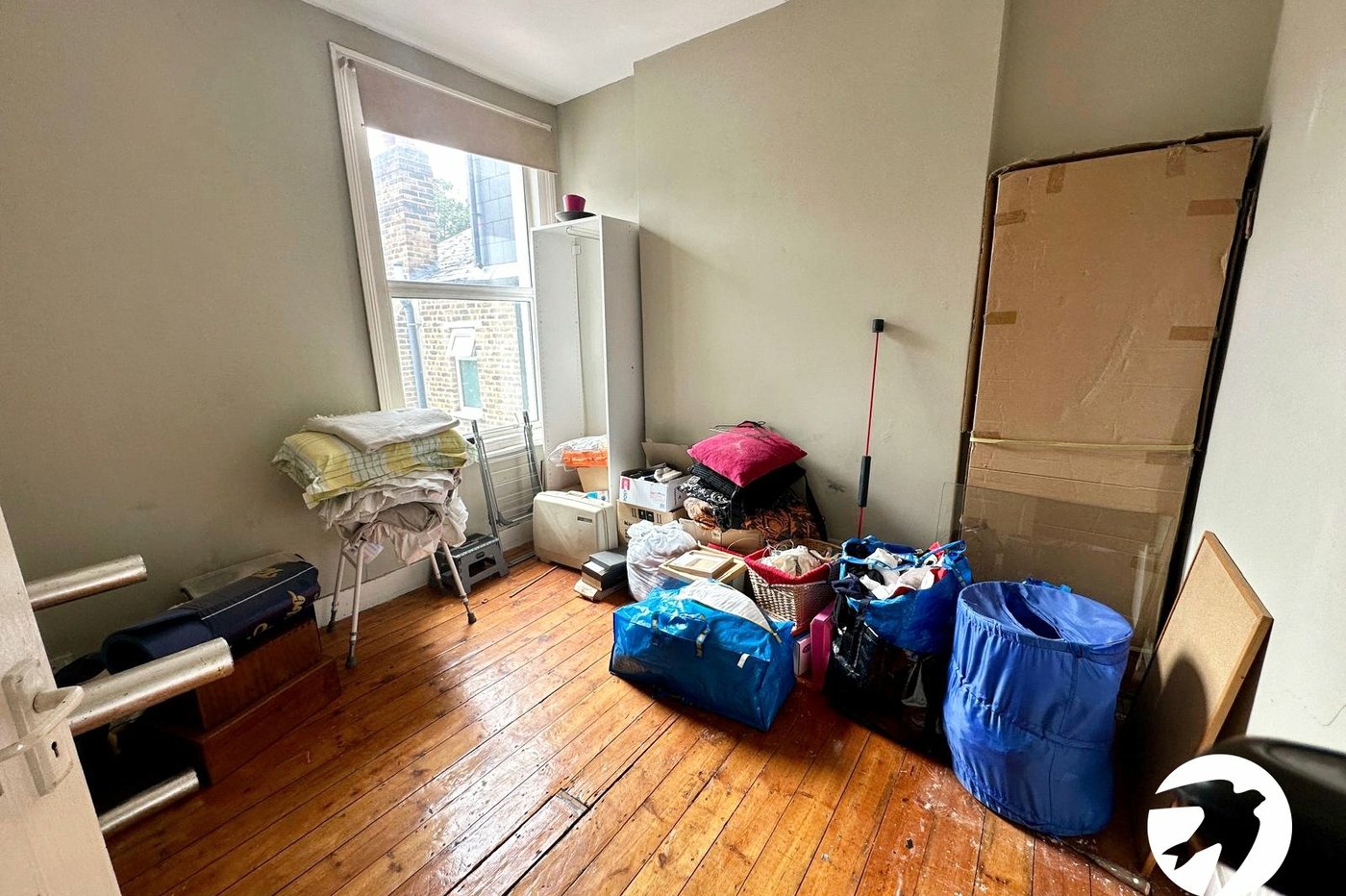 3 bedroom house for sale in London | Robinson Jackson