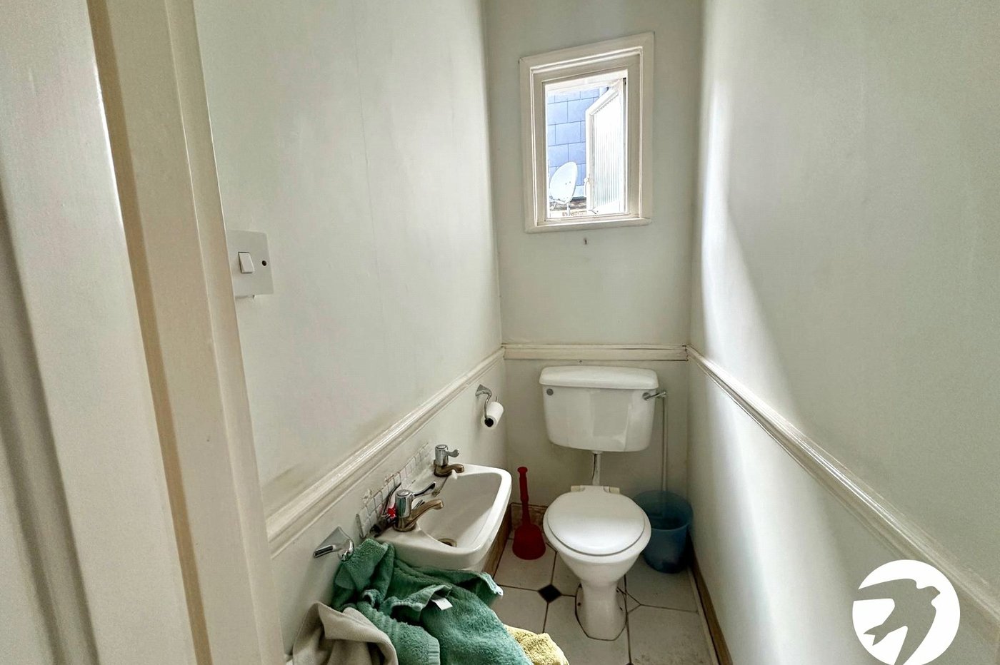 3 bedroom house for sale in London | Robinson Jackson