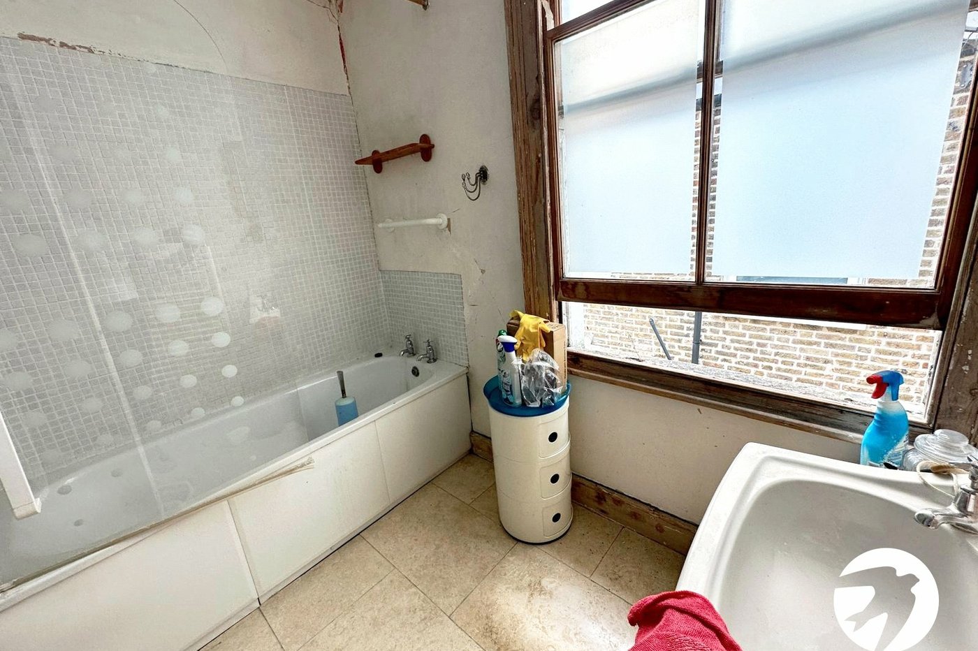 3 bedroom house for sale in London | Robinson Jackson