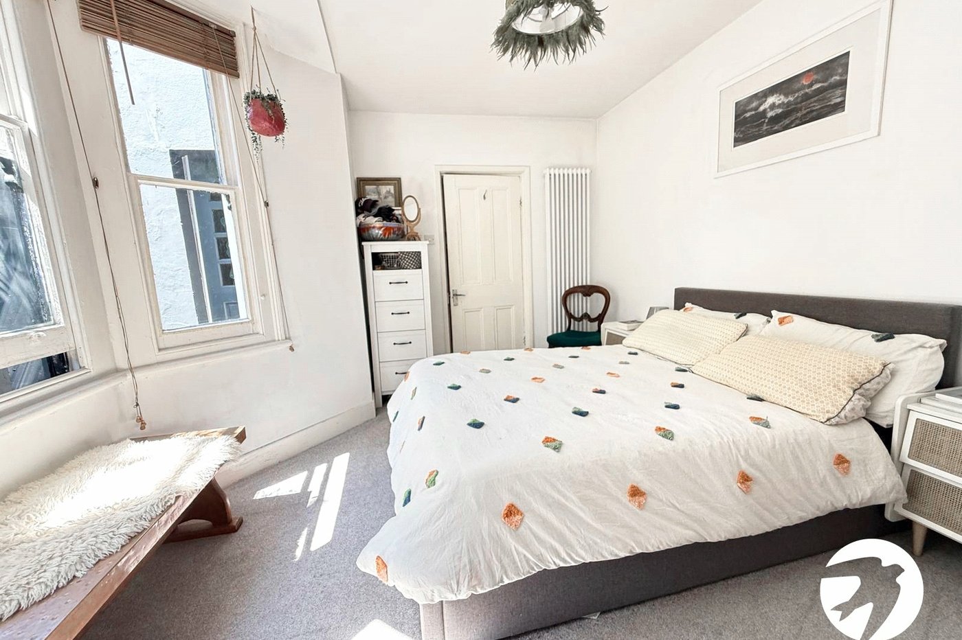 2 bedroom property for sale in London | Robinson Jackson