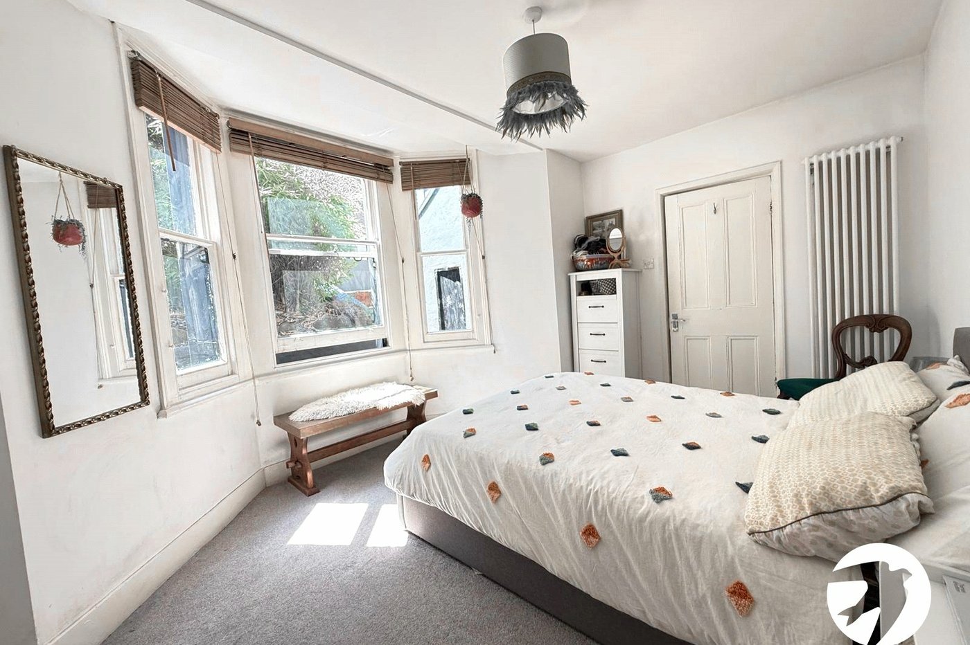 2 bedroom property for sale in London | Robinson Jackson