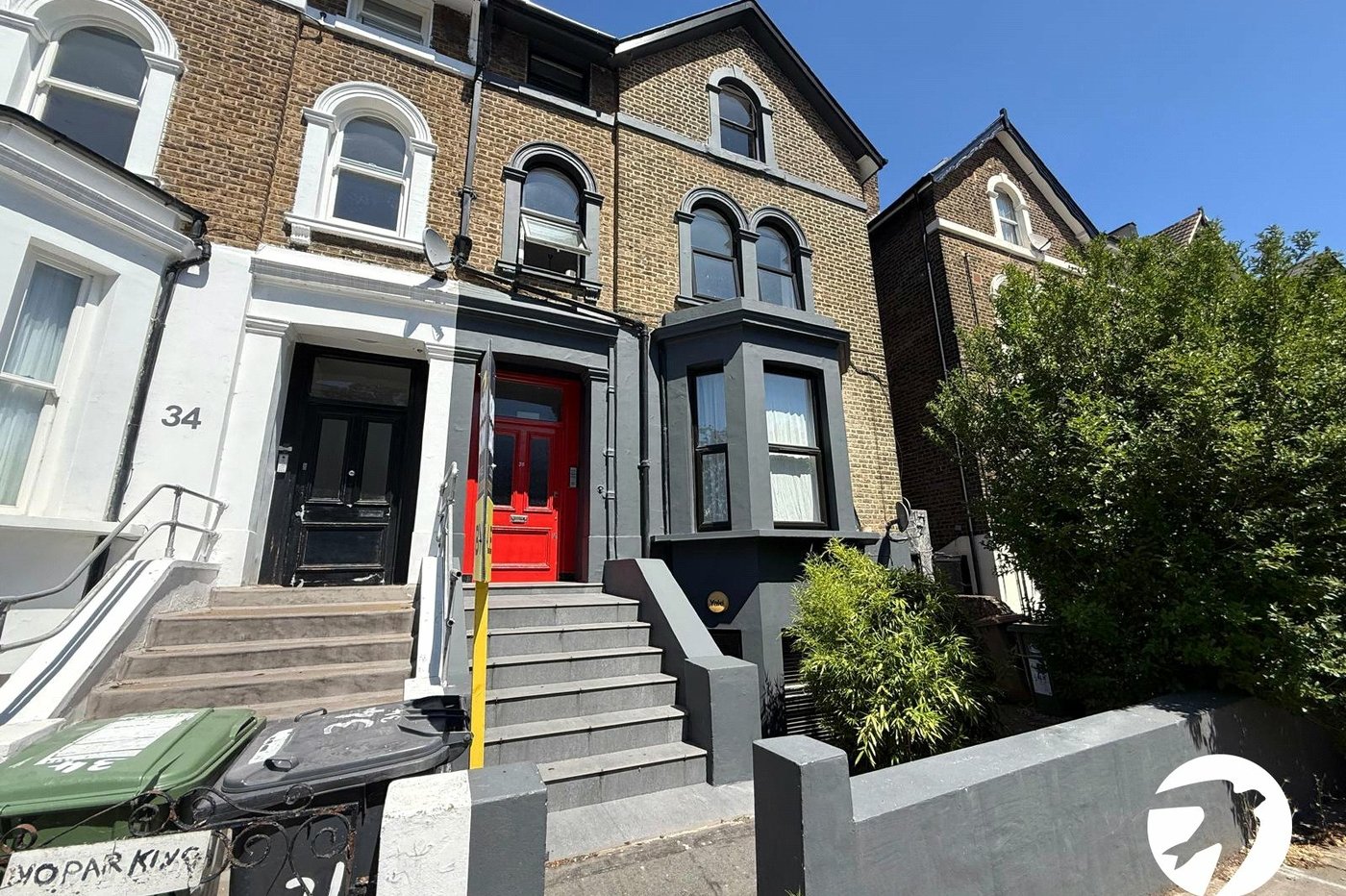 2 bedroom property for sale in London | Robinson Jackson