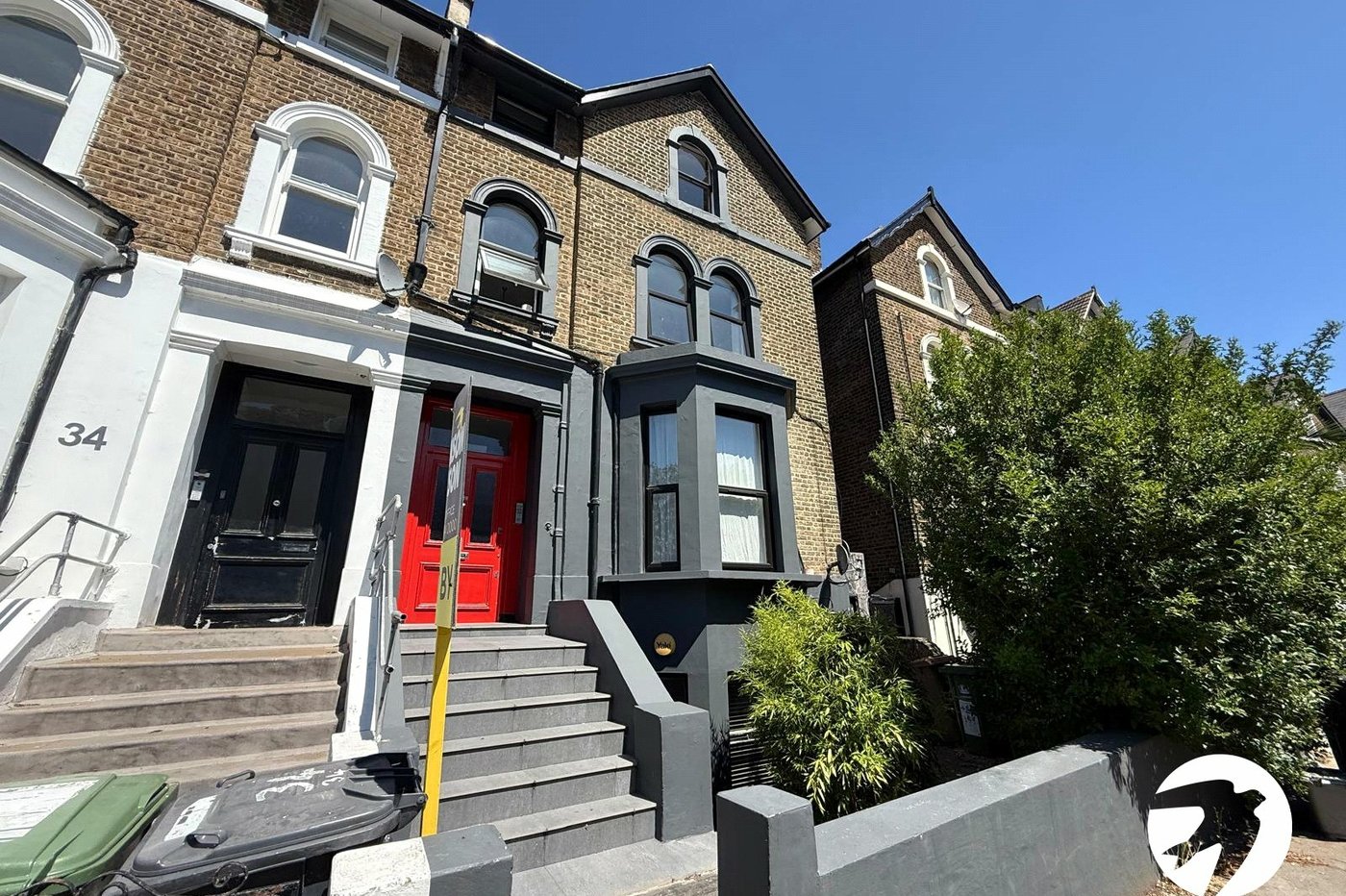 2 bedroom property for sale in London | Robinson Jackson