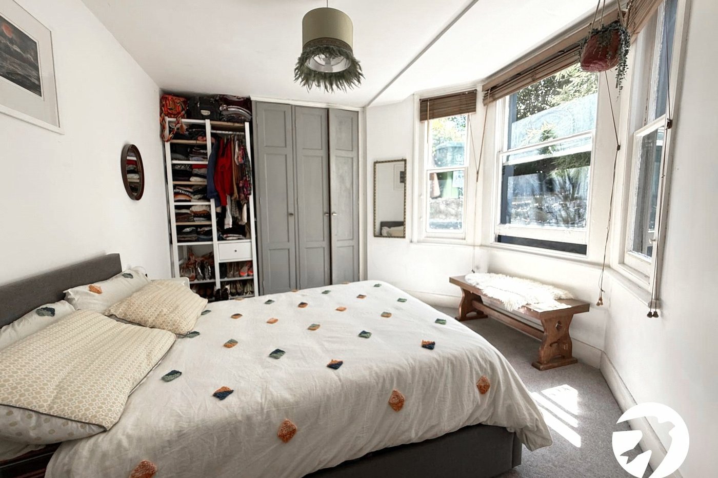 2 bedroom property for sale in London | Robinson Jackson