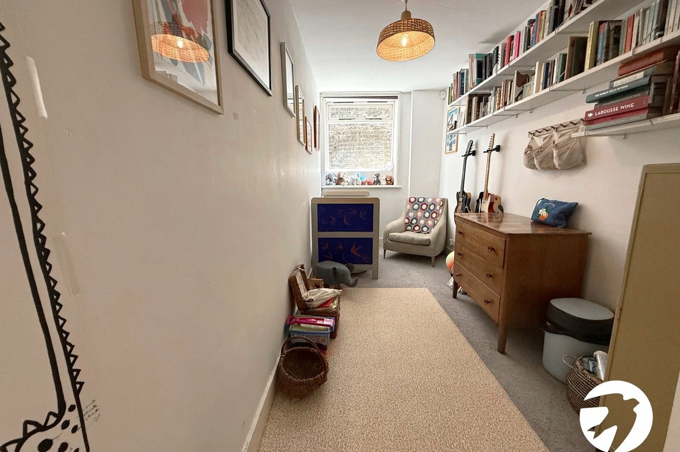 2 bedroom property for sale in London | Robinson Jackson