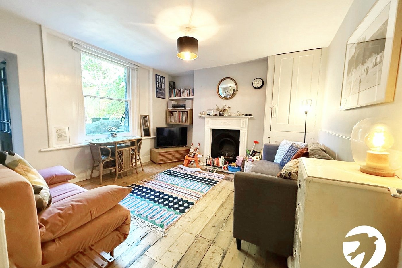2 bedroom property for sale in London | Robinson Jackson
