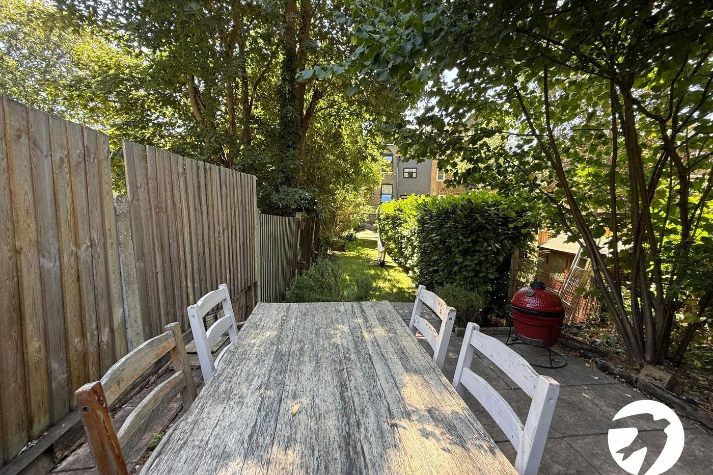 2 bedroom property for sale in London | Robinson Jackson