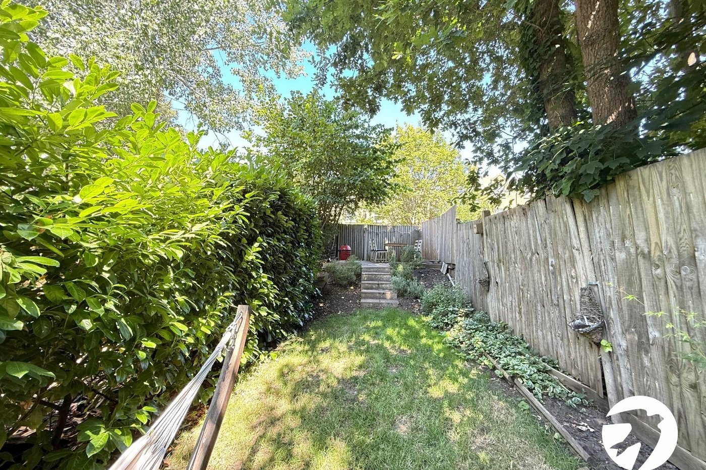 2 bedroom property for sale in London | Robinson Jackson