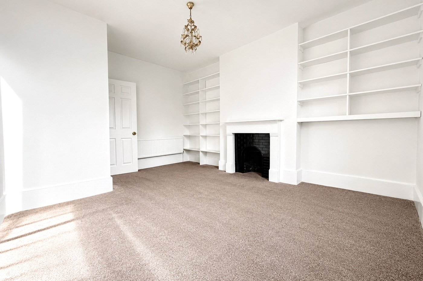 2 bedroom property for sale in London | Robinson Jackson