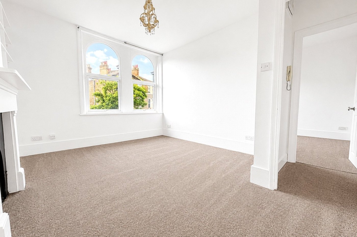 2 bedroom property for sale in London | Robinson Jackson