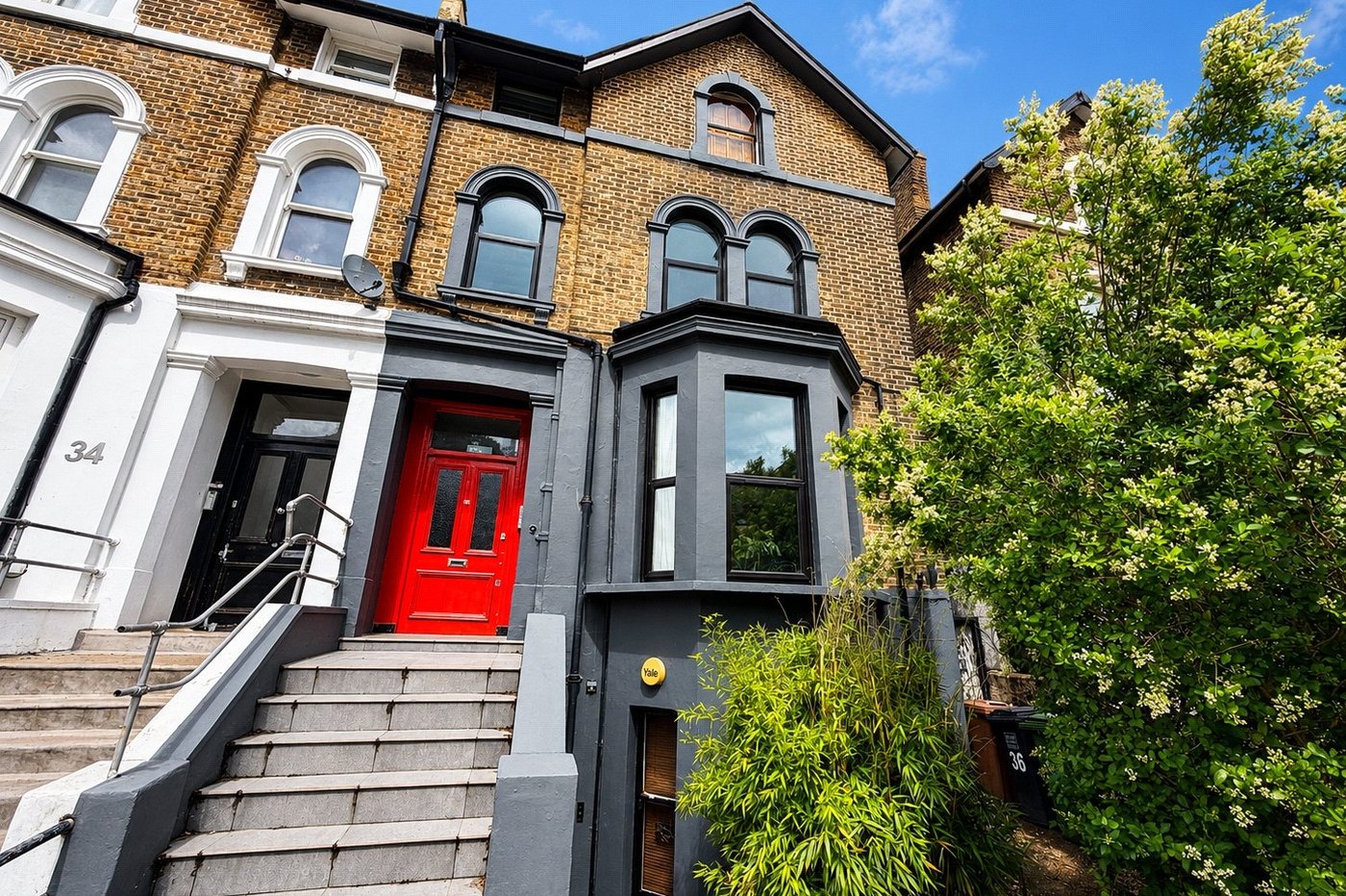 2 bedroom property for sale in London | Robinson Jackson
