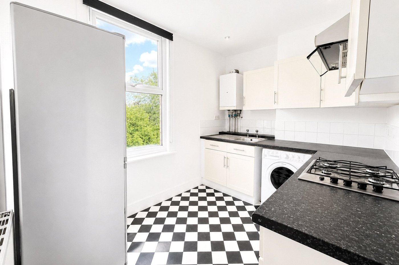 2 bedroom property for sale in London | Robinson Jackson