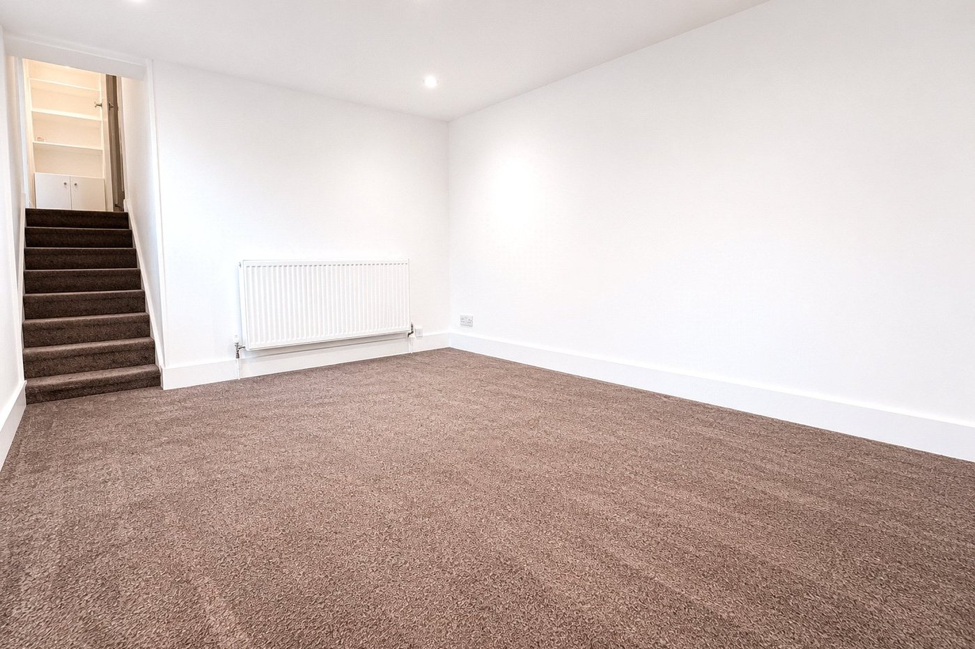 2 bedroom property for sale in London | Robinson Jackson