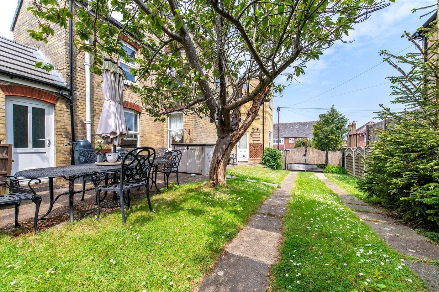 3 bedroom house for sale in Rochester | Robinson Michael & Jackson