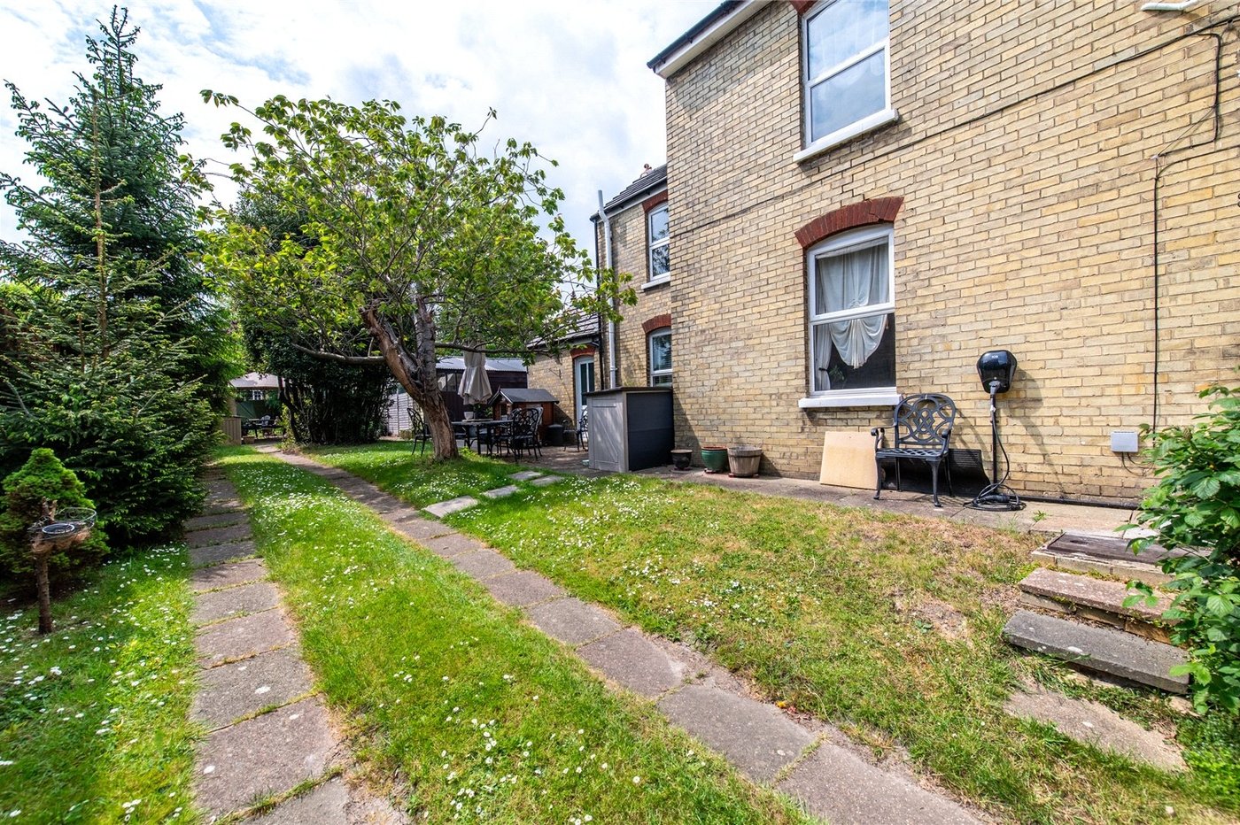 3 bedroom house for sale in Rochester | Robinson Michael & Jackson