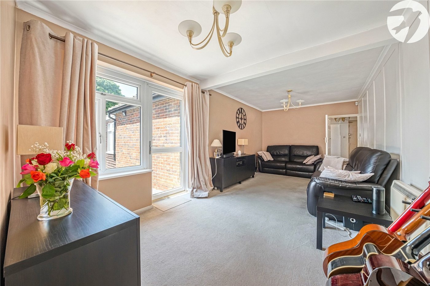 2 bedroom bungalow for sale in Greenhithe | Robinson Jackson