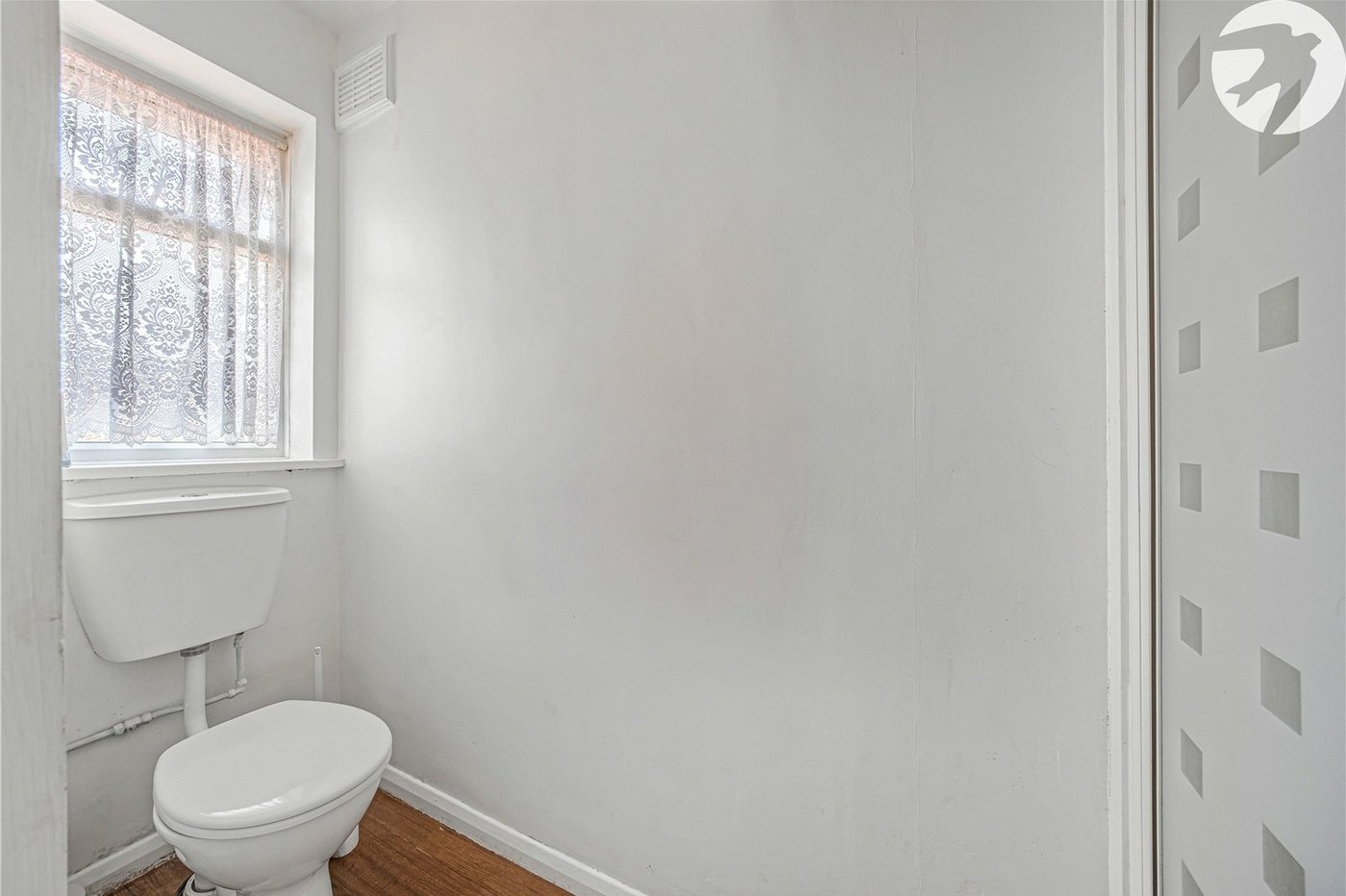 2 bedroom bungalow for sale in Greenhithe | Robinson Jackson