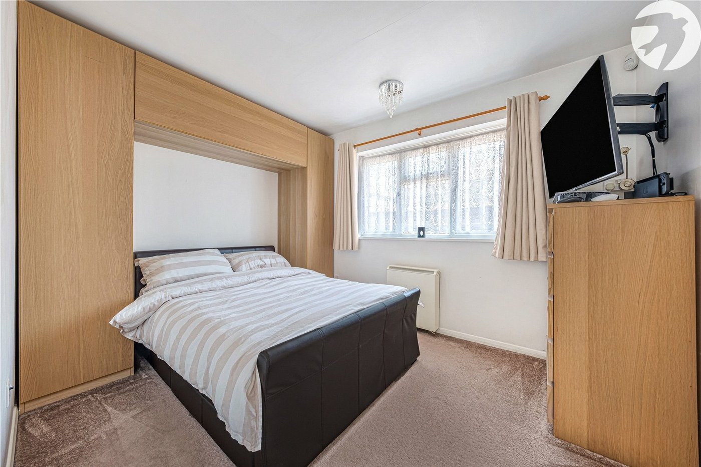 2 bedroom bungalow for sale in Greenhithe | Robinson Jackson