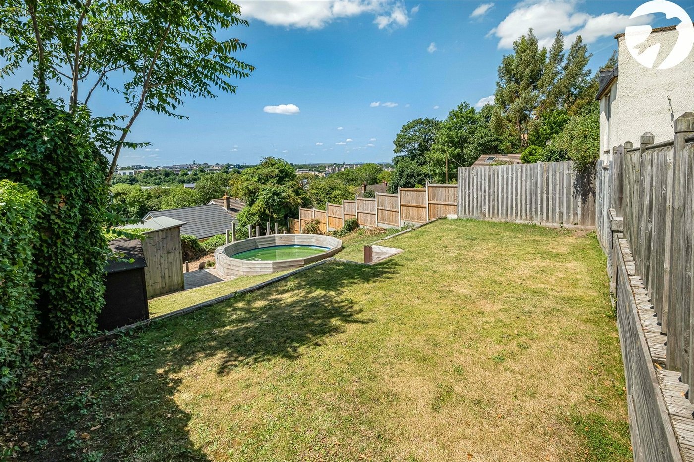 2 bedroom bungalow for sale in Greenhithe | Robinson Jackson