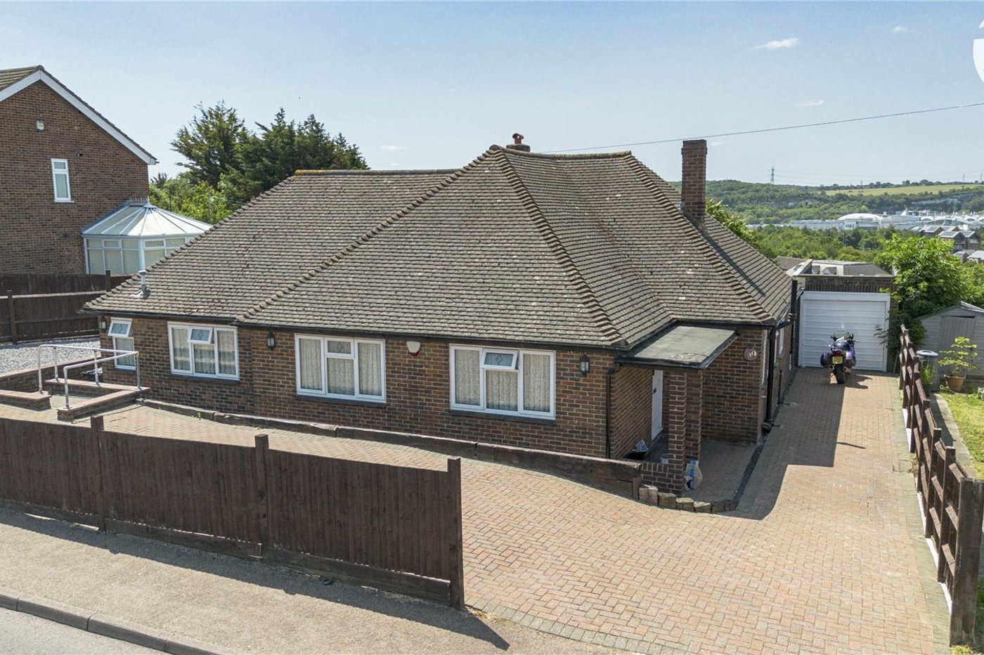 2 bedroom bungalow for sale in Greenhithe | Robinson Jackson