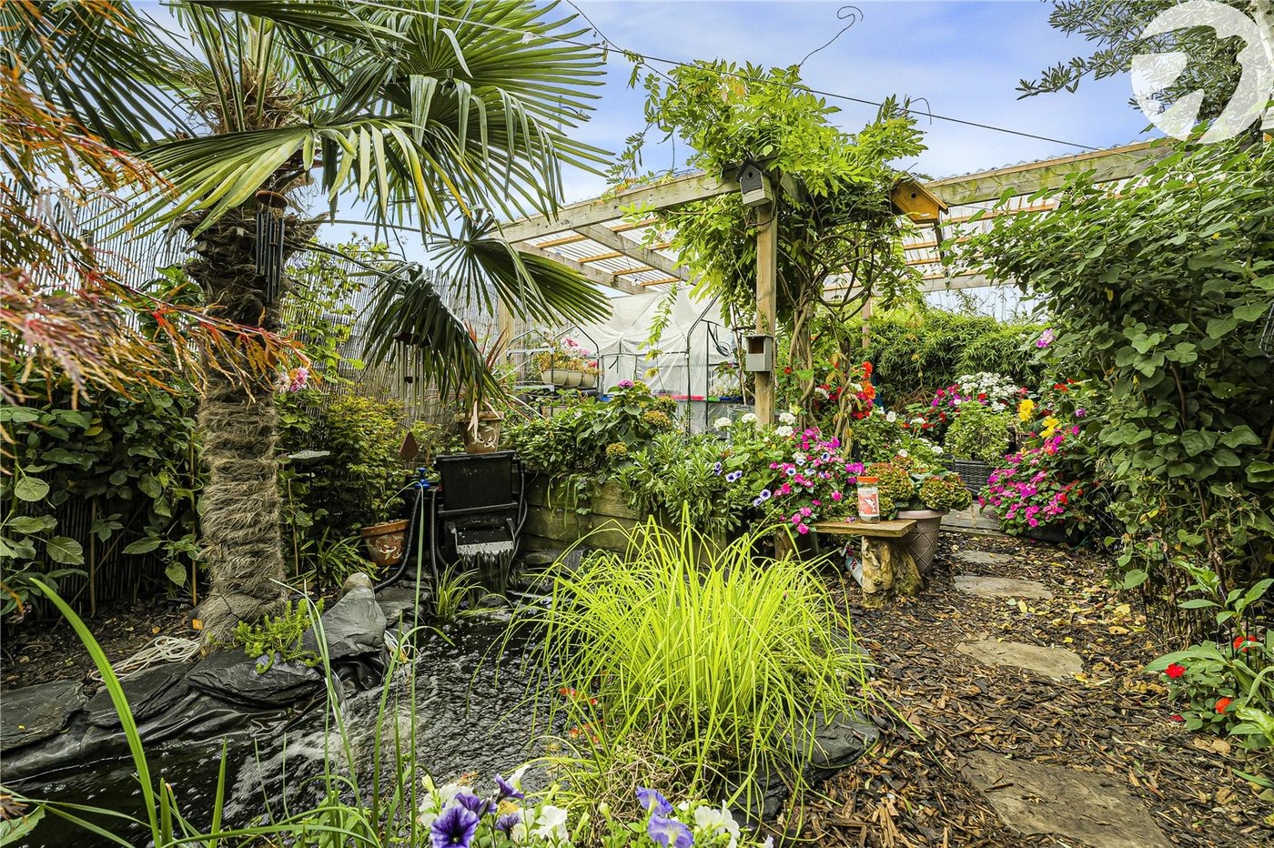 2 bedroom house for sale in Dartford | Robinson Jackson