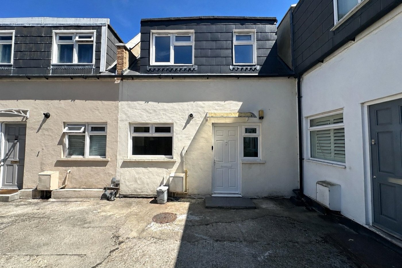 1 bedroom house for sale in London | Robinson Jackson
