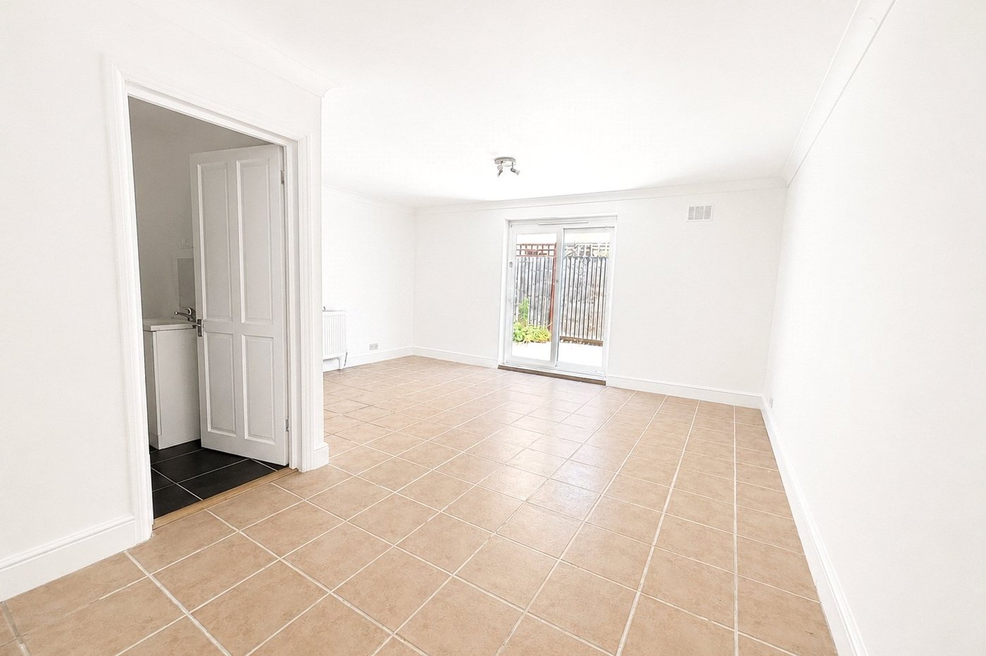 1 bedroom house for sale in London | Robinson Jackson