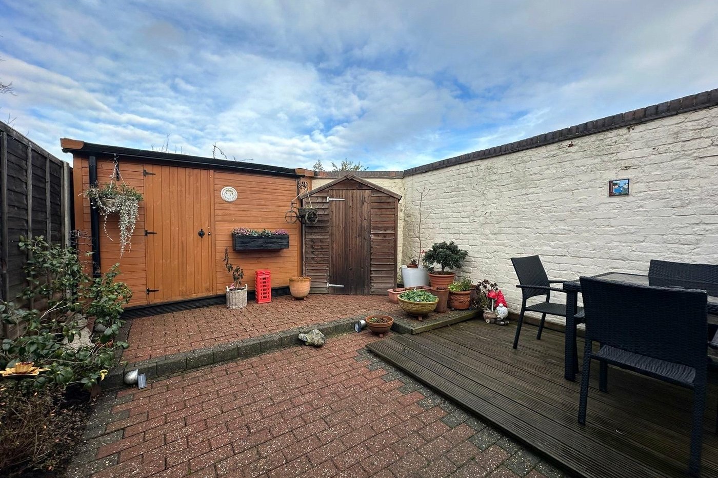 2 bedroom house for sale in London | Robinson Jackson