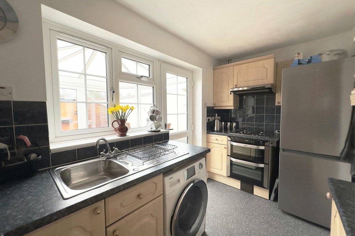 2 bedroom house for sale in London | Robinson Jackson