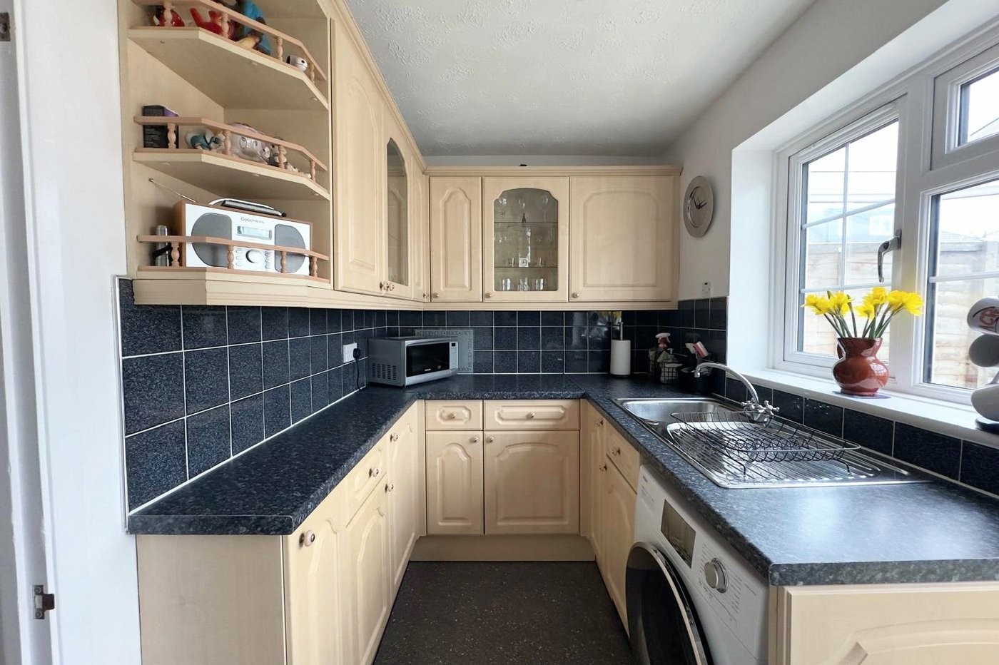 2 bedroom house for sale in London | Robinson Jackson