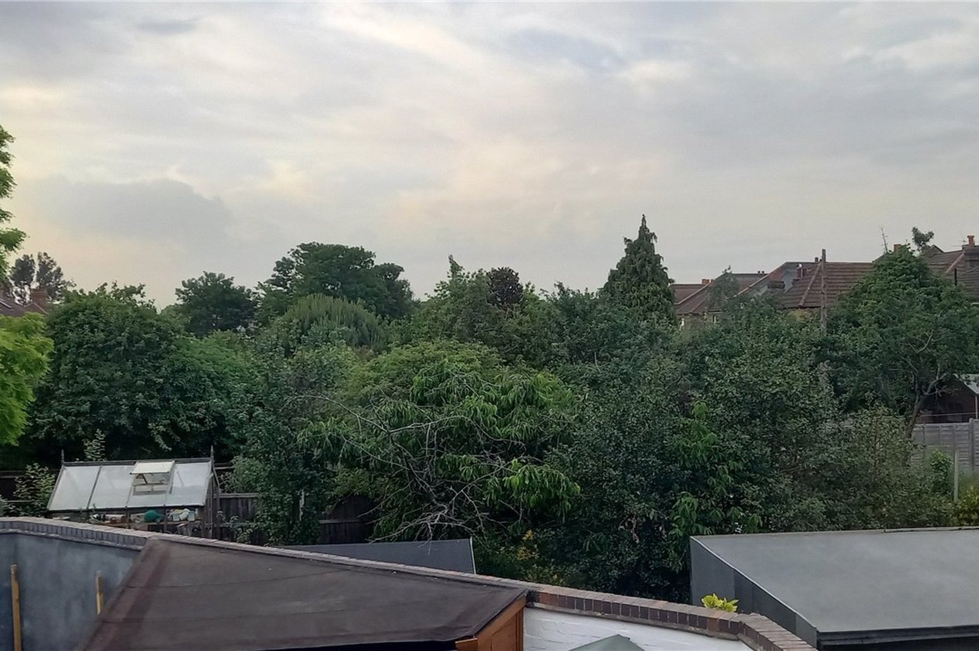 2 bedroom house for sale in London | Robinson Jackson