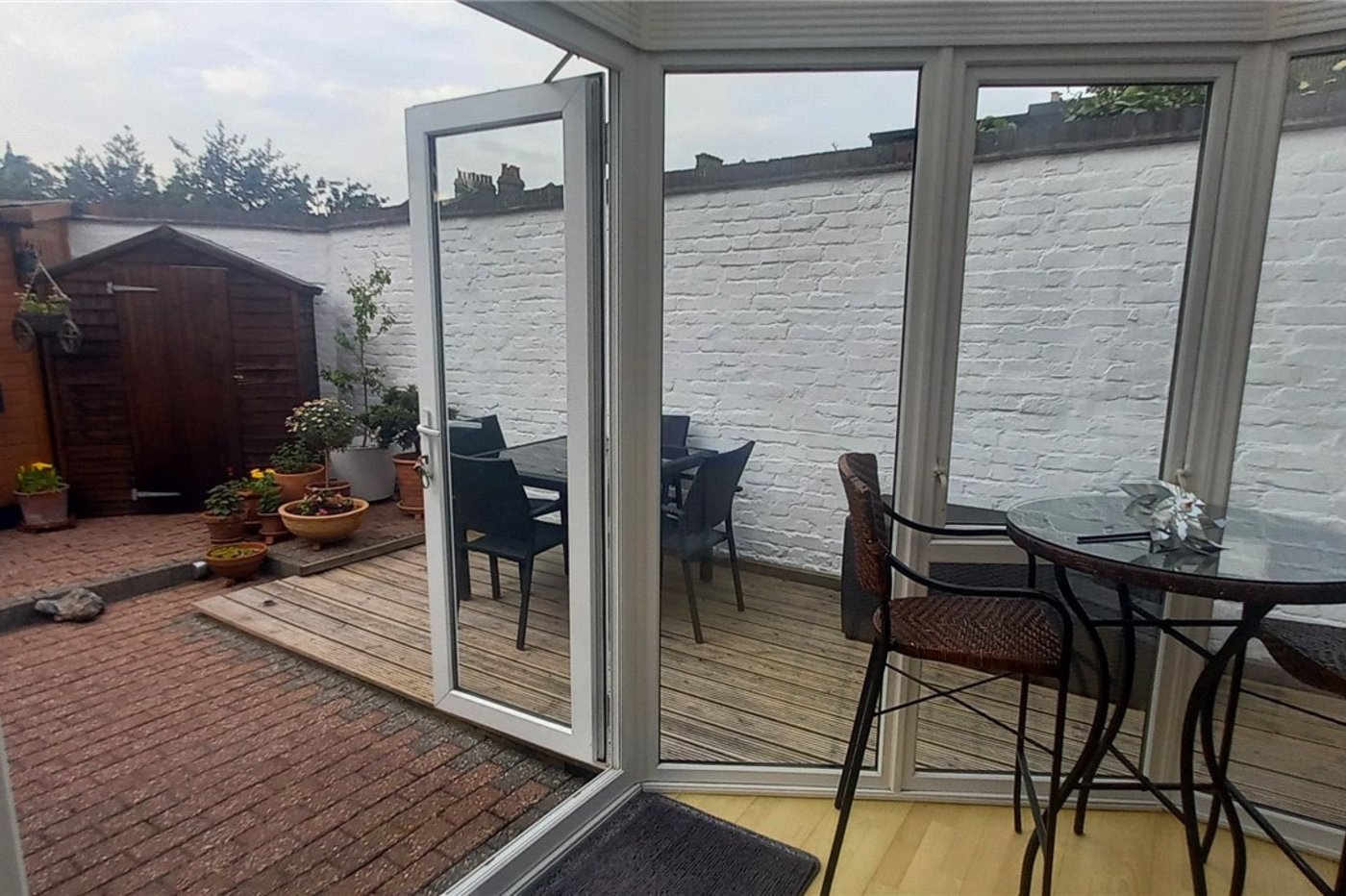 2 bedroom house for sale in London | Robinson Jackson