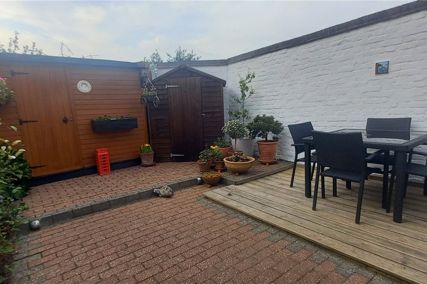 2 bedroom house for sale in London | Robinson Jackson