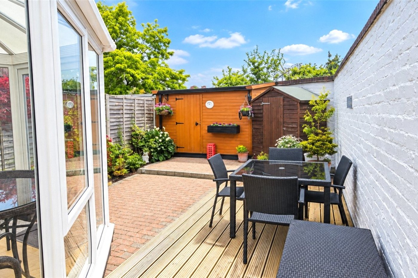 2 bedroom house for sale in London | Robinson Jackson