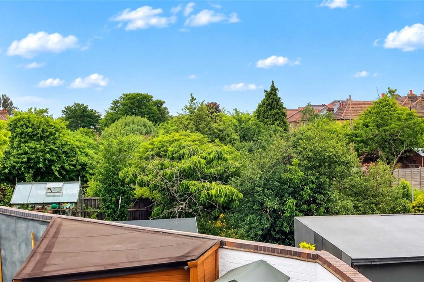 2 bedroom house for sale in London | Robinson Jackson