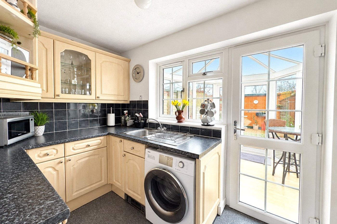 2 bedroom house for sale in London | Robinson Jackson