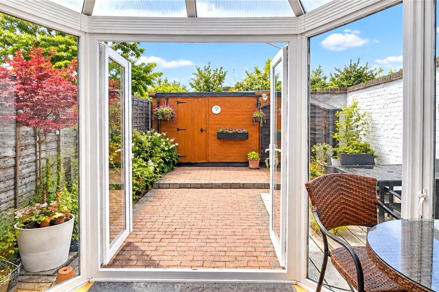 2 bedroom house for sale in London | Robinson Jackson