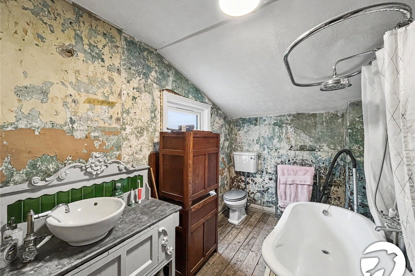 2 bedroom house for sale in Sittingbourne | Robinson Michael & Jackson