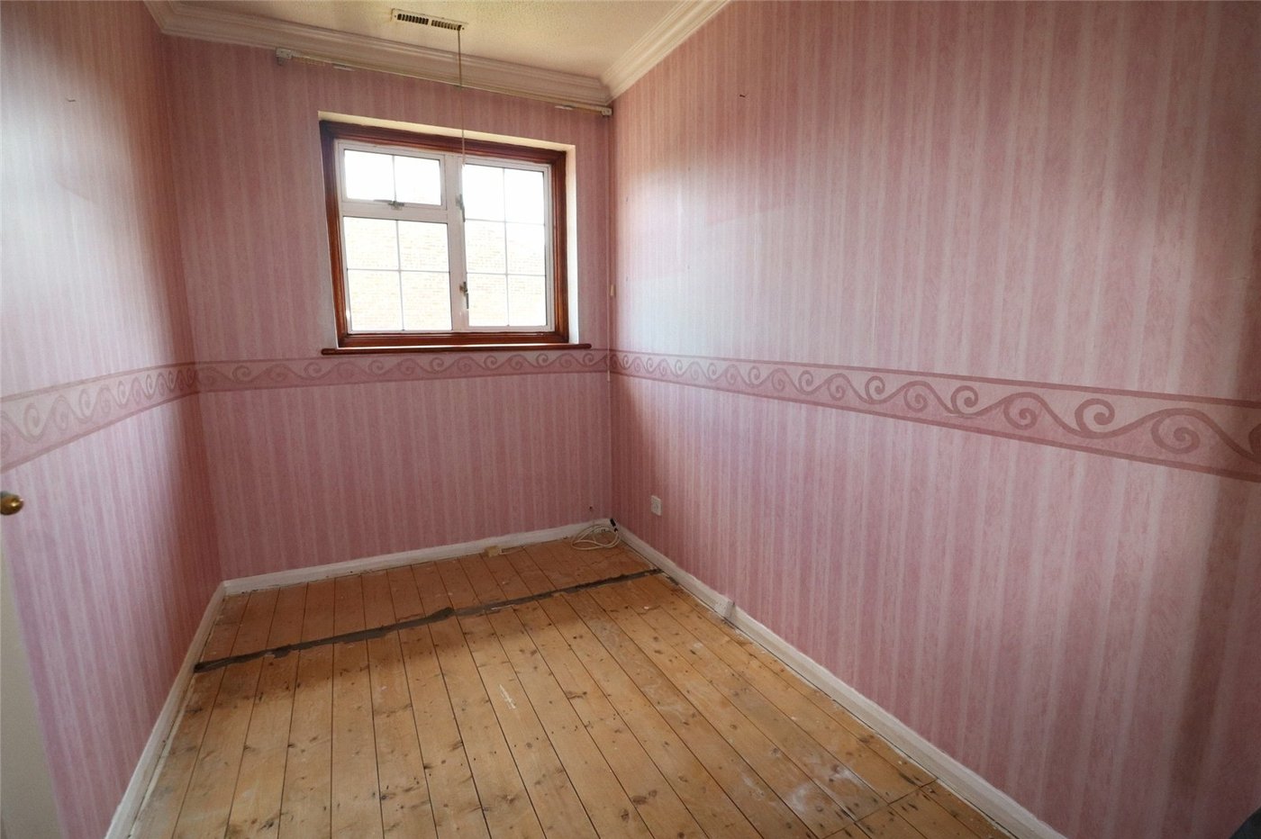 3 bedroom house for sale in Erith | Robinson Jackson