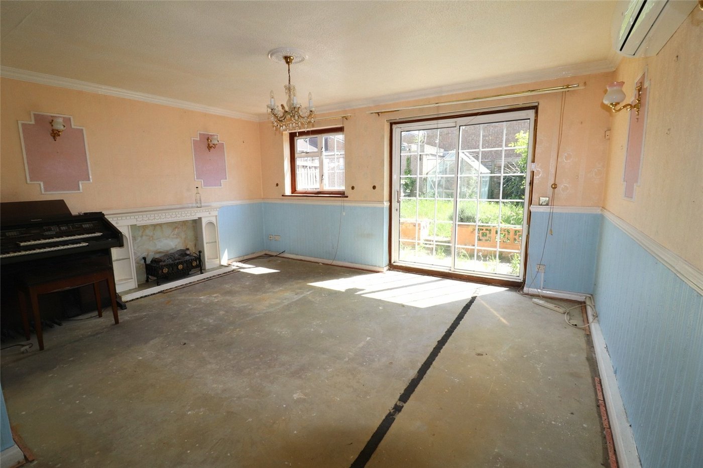 3 bedroom house for sale in Erith | Robinson Jackson