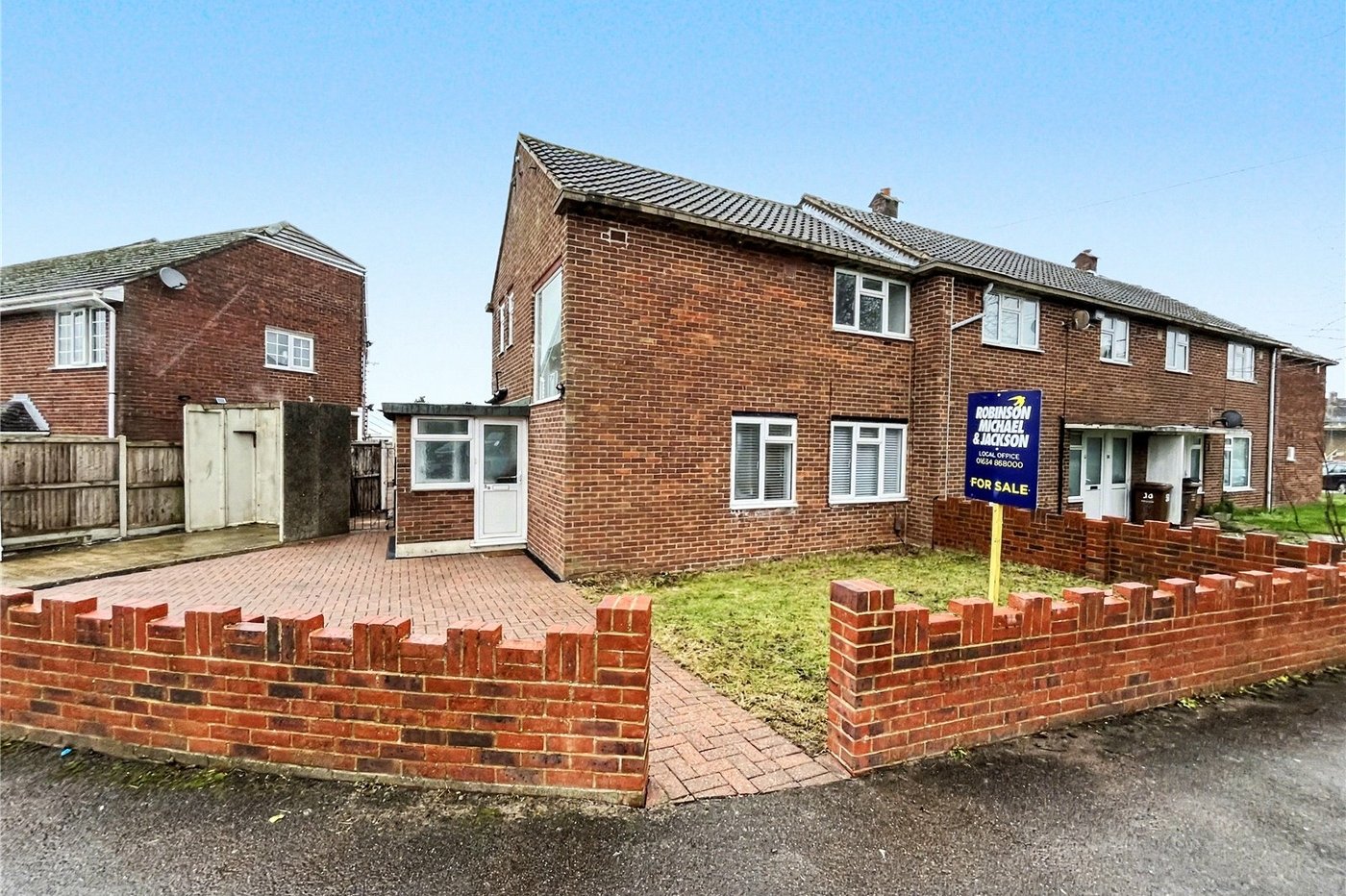 2 bedroom house for sale in Walderslade | Robinson Michael & Jackson