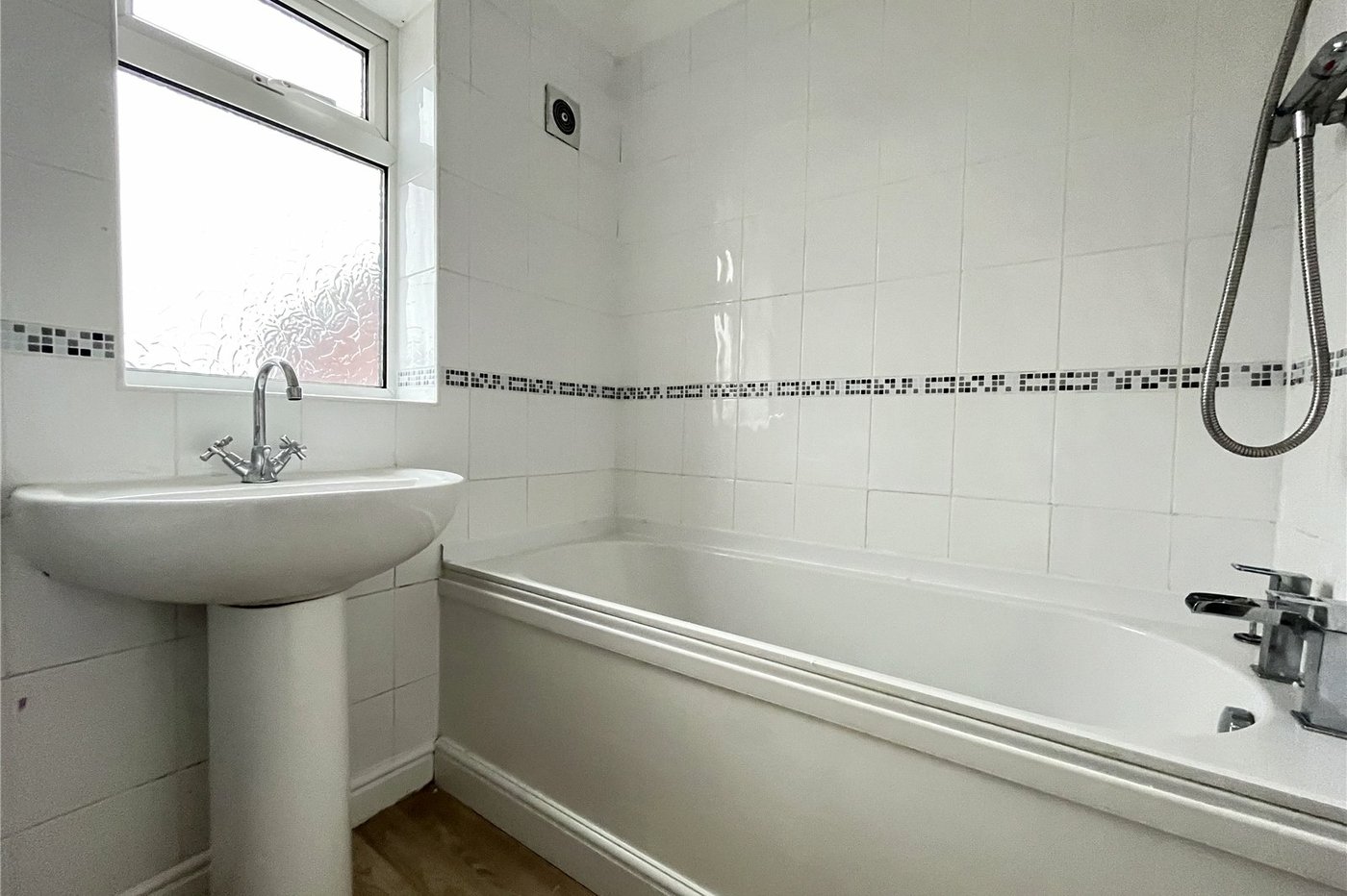 2 bedroom house for sale in Walderslade | Robinson Michael & Jackson