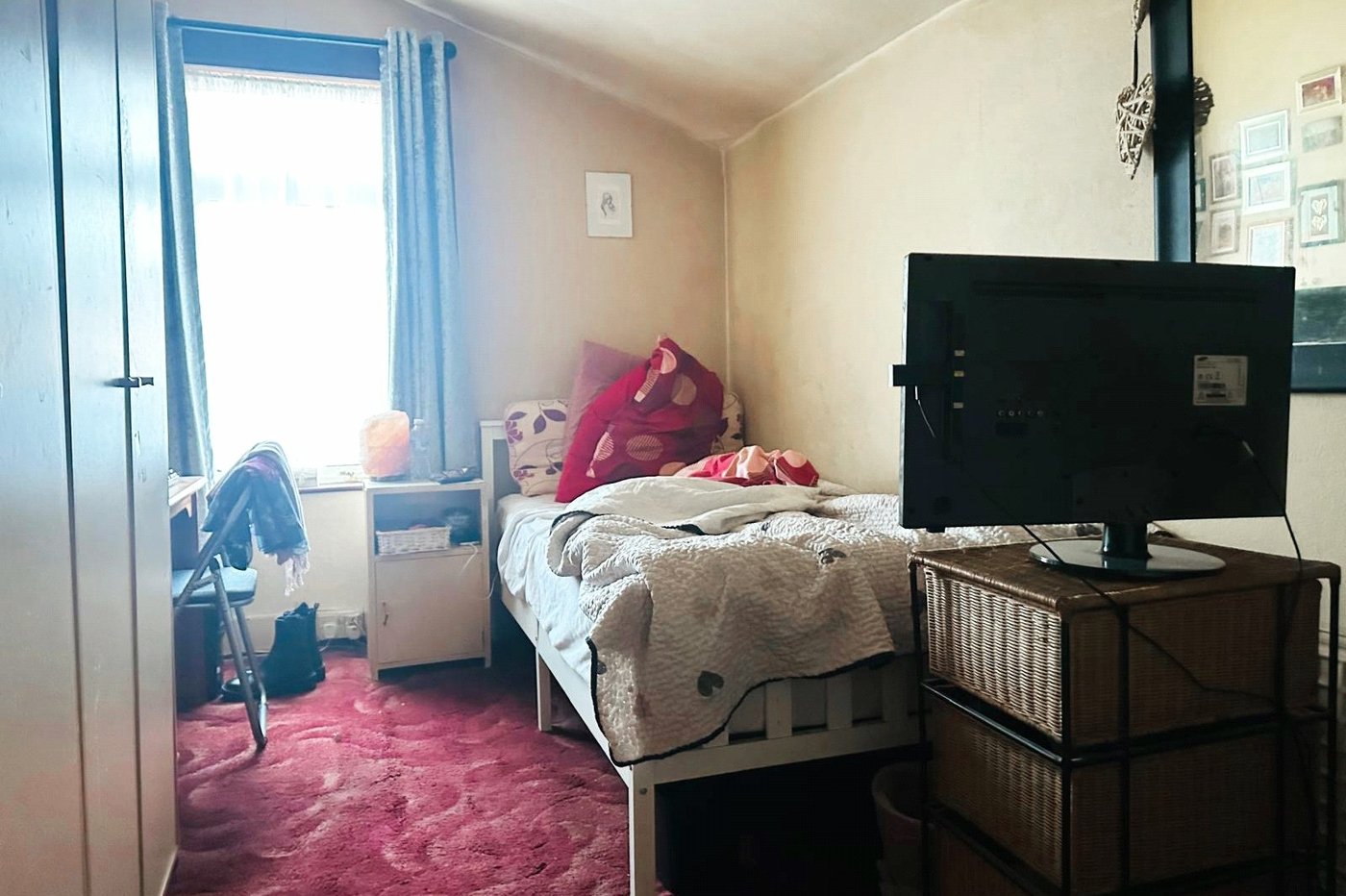 3 bedroom house for sale in London | Robinson Jackson