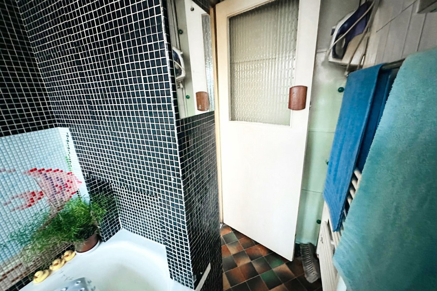 3 bedroom house for sale in London | Robinson Jackson